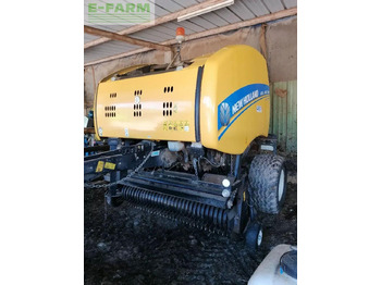 Empacadora de pacas cuadradas New Holland roll belt 150 superfeed: foto 2 Empacadora de pacas cuadradas New Holland roll belt 150 superfeed: foto 2