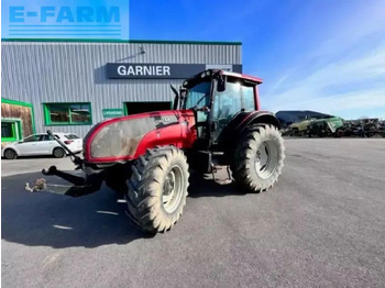 Tractor VALTRA