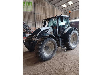 Tractor VALTRA N174