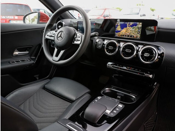 Sedan MERCEDES-BENZ A 180 Style,Autom.,8 fach Bereift: foto 2