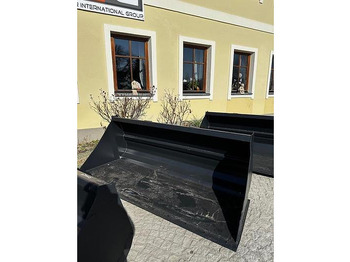 Maquinaria de construcción MANITOU