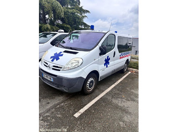 Ambulancia NISSAN