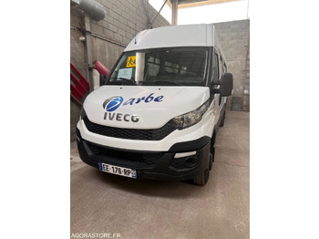 Autobús escolar IVECO Daily