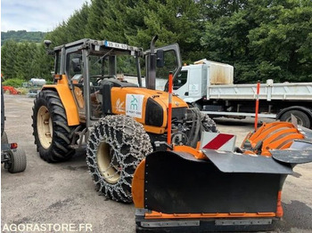Tractor RENAULT