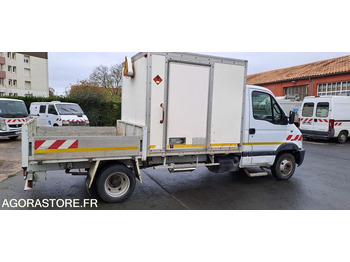 Furgoneta basculante RENAULT MASCOTT PLATEAU ET CELLULE ATELIER - 213216km - 2001: foto 3