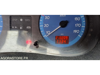 Furgoneta basculante RENAULT MASCOTT PLATEAU ET CELLULE ATELIER - 213216km - 2001: foto 5