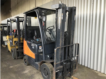 Carretilla elevadora de gas DOOSAN