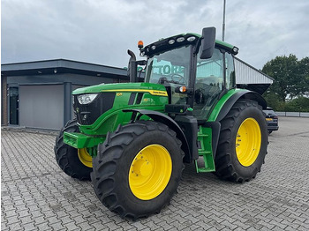 Tractor JOHN DEERE