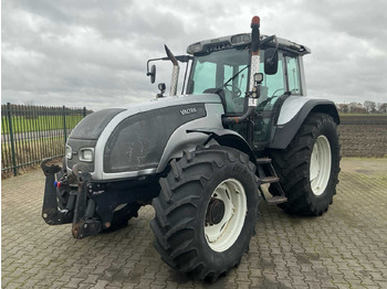 Tractor VALTRA T140