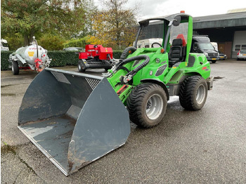 Cargadora de ruedas AVANT