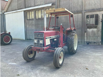 Tractor INTERNATIONAL