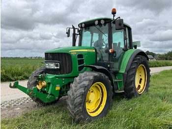 Tractor JOHN DEERE 6230