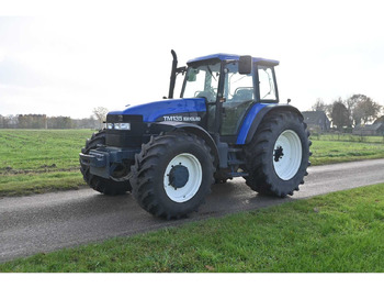 Tractor NEW HOLLAND - 1998 - TM135 - ALL-WHEEL DRIVE FARM TRACTOR: foto 2