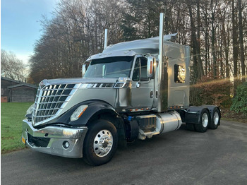 Camión INTERNATIONAL