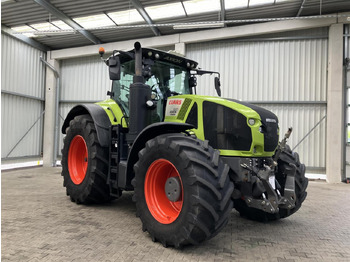 Tractor CLAAS Axion 930
