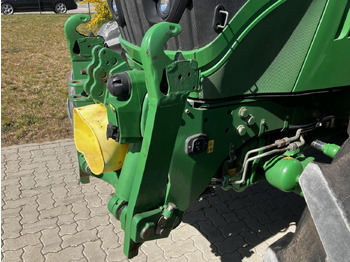 Tractor John Deere 6215R: foto 4