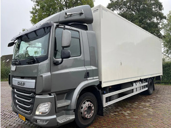 Camión caja cerrada DAF CF 290