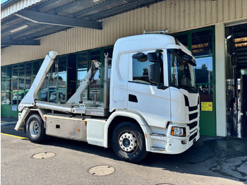 Camión portacontenedor de cadenas SCANIA G 360
