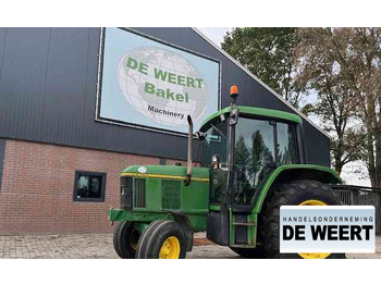 Tractor JOHN DEERE 6100