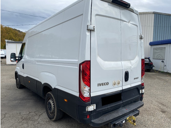 Furgón IVECO DAILY 35S18: foto 4