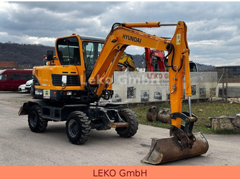 Excavadora de ruedas HYUNDAI