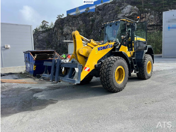 Cargadora de ruedas KOMATSU WA320-8