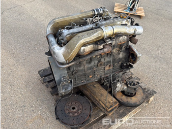 Equipo de construcción Nissan Turbo Engine: foto 3