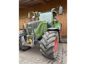 Tractor FENDT 724 Vario