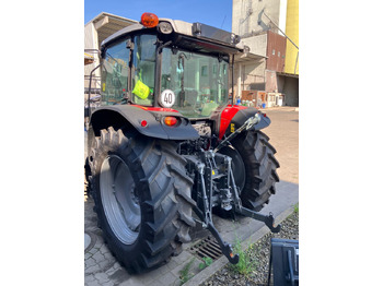 Tractor Massey Ferguson 5713 M 4WD Cab Essential: foto 4