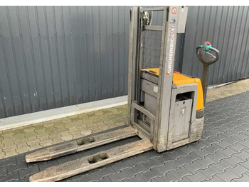 Apilador JUNGHEINRICH EJC