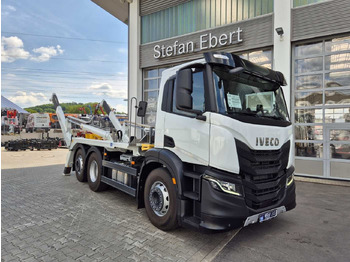 Camión volquete IVECO X-WAY