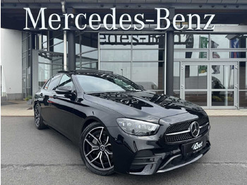 Sedan MERCEDES-BENZ