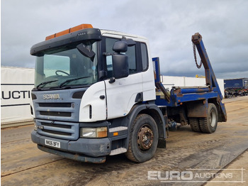 Camión portacontenedor de cadenas SCANIA P 230