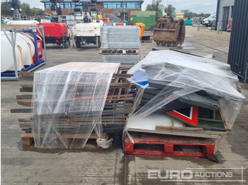 Equipo de construcción Pallet of Signs (2 of): foto 4