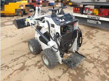 Minicargadora Diversen CK-36: foto 2 Minicargadora Diversen CK-36: foto 2