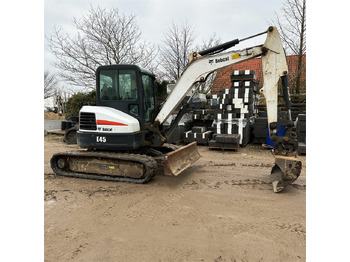 Miniexcavadora BOBCAT E45