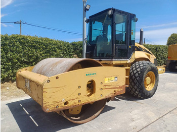 Compactador CATERPILLAR