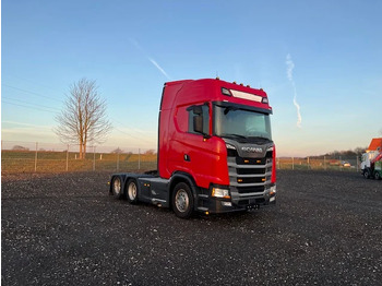 Cabeza tractora SCANIA S 520