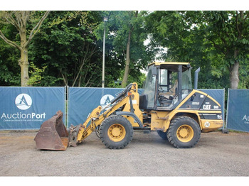 Cargadora de ruedas CATERPILLAR 908