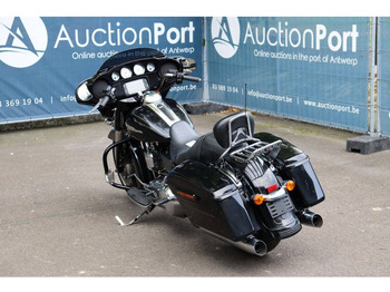 Motocicleta Harley-Davidson Street Glide: foto 4 Motocicleta Harley-Davidson Street Glide: foto 4