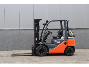 Carretilla elevadora de gas TOYOTA FGF 25