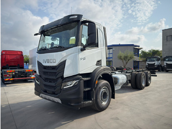 Camión chasis IVECO X-WAY