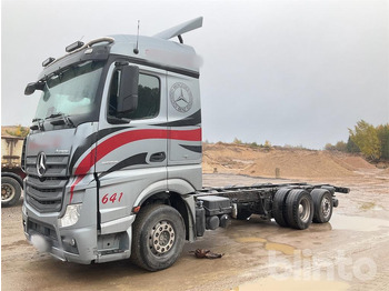 Camión chasis MERCEDES-BENZ Actros