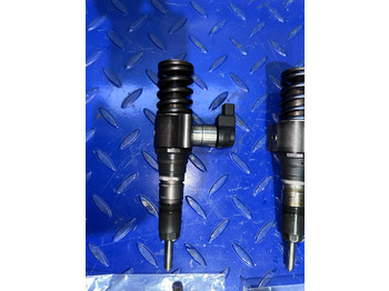 Inyector VW Injector VW Passat B6: foto 2 Inyector VW Injector VW Passat B6: foto 2