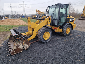 Cargadora de ruedas CATERPILLAR 906M