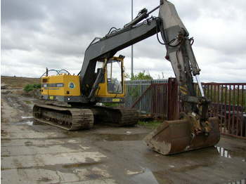 Excavadora de cadenas VOLVO EC200