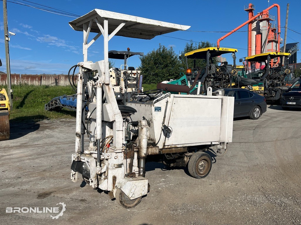 1991 Wirtgen SF500C/4 Asfaldifrees 0,5m - Cisterna de riego asfáltico: foto 2 1991 Wirtgen SF500C/4 Asfaldifrees 0,5m - Cisterna de riego asfáltico: foto 2