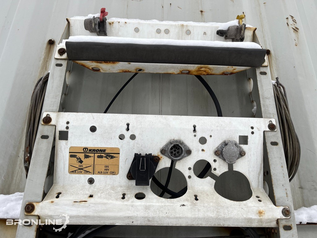 2006 KRONE SDP 27ELB2-CS curtain side semi-trailer - Semirremolque lona: foto 5 2006 KRONE SDP 27ELB2-CS curtain side semi-trailer - Semirremolque lona: foto 5