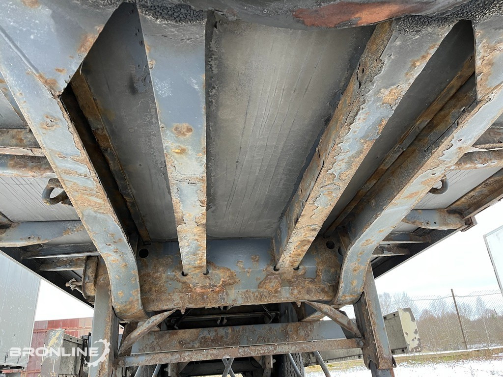 Semirremolque lona 2006 KRONE SDP 27ELB2-CS curtain side semi-trailer: foto 6 Semirremolque lona 2006 KRONE SDP 27ELB2-CS curtain side semi-trailer: foto 6