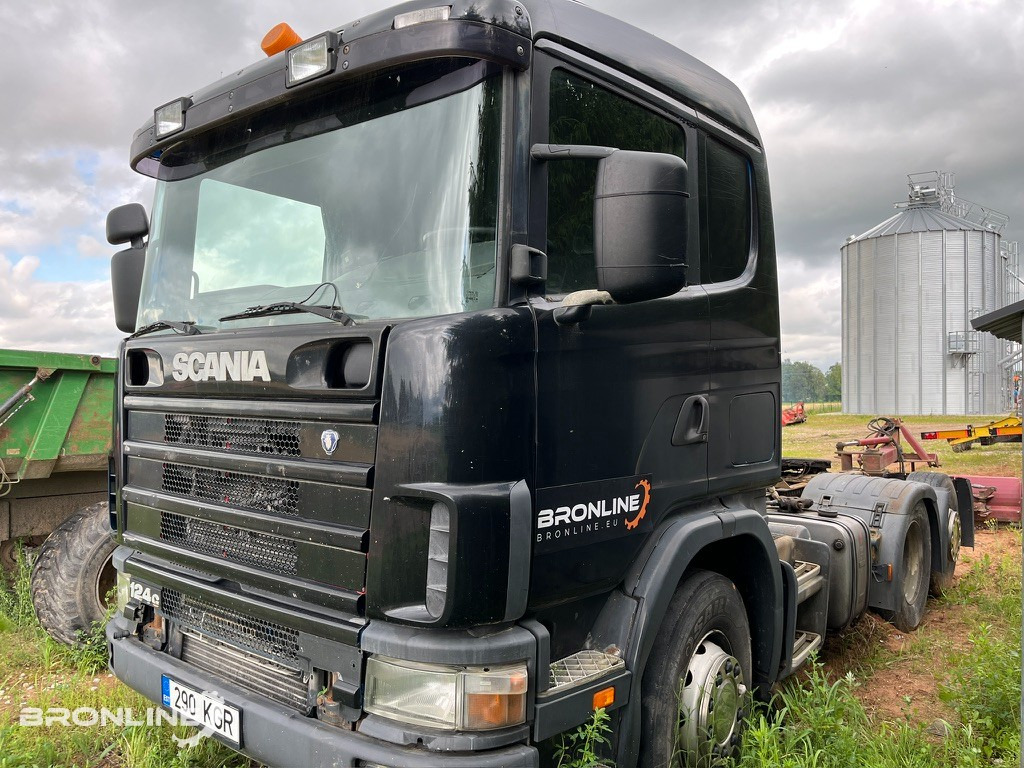 2001 SCANIA R124 6x2 Mootoririkkega/Faulty engine - Cabeza tractora: foto 2 2001 SCANIA R124 6x2 Mootoririkkega/Faulty engine - Cabeza tractora: foto 2